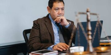 How To Talk About Divorce With Kids: Tips For An Open And Honest Discussion