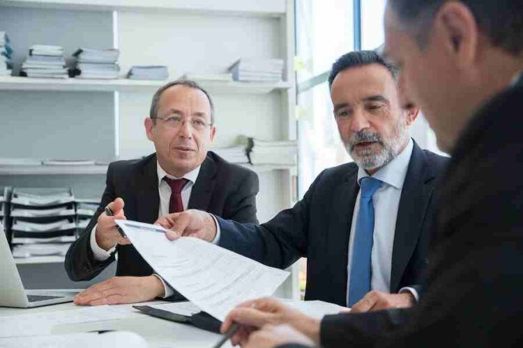 How Much Does A Personal Injury Lawyer Make
