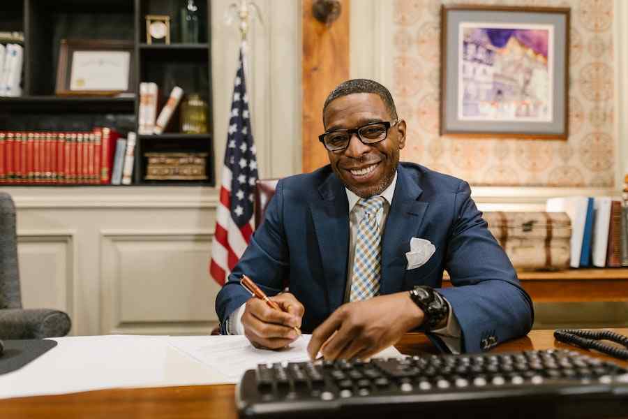 What Happens If You Go To Court Without A Lawyer Risks And Realities