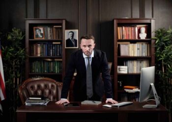 5 Ways To Strengthen Your Client Relationships As A Lawyer