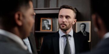 Landing The Right Business Lawyer To Be Your In-House Legal Eagle