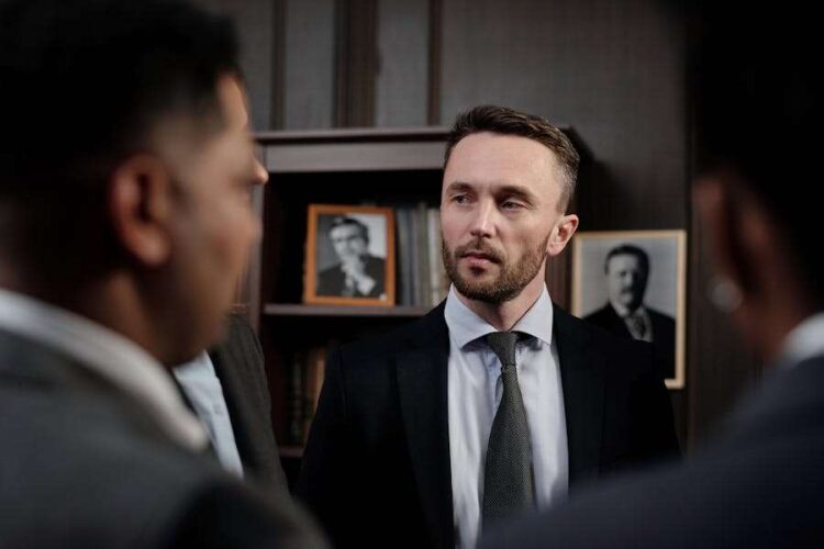 Landing The Right Business Lawyer To Be Your In-House Legal Eagle