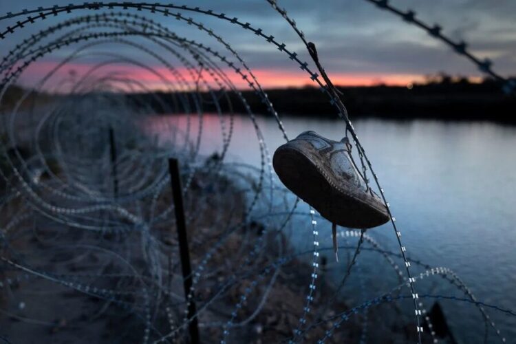 Appeals Court Keeps Controversial Texas Immigration Law On Hold