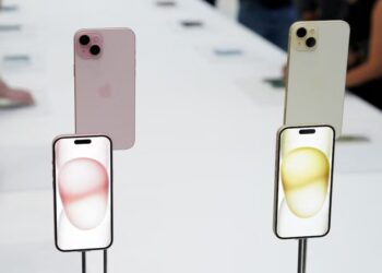 Apple Adapts To EU Tech Rules Amid Criticism Faces Potential Targeting Under New Law