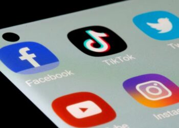 Florida Approves Legislation Banning Social Media Use For Those Under 14