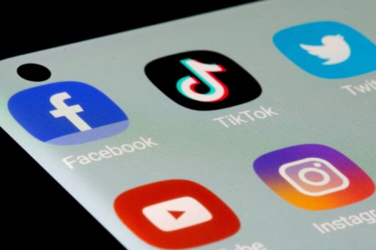 Florida Approves Legislation Banning Social Media Use For Those Under 14