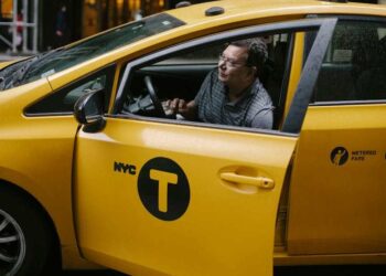 Rules Of The Road: Essential Driving Laws Every US Driver Should Know
