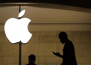 U.S. Launches Legal Action Against Apple Accuses Company of Abusing Monopoly Power