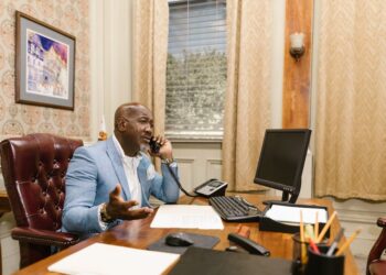 A Comprehensive Guide To Communicating With Your Ex-Spouse During a Divorce