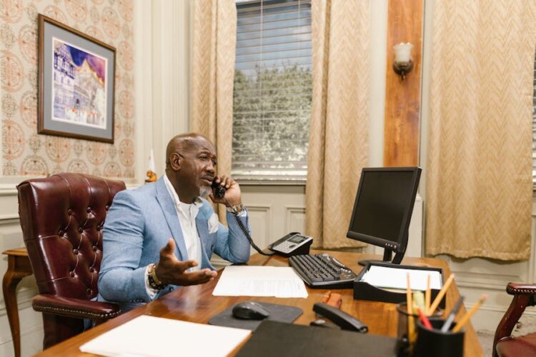 A Comprehensive Guide To Communicating With Your Ex-Spouse During a Divorce