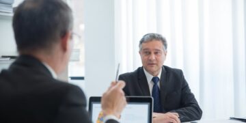 How Much Do Real Estate Lawyers Make