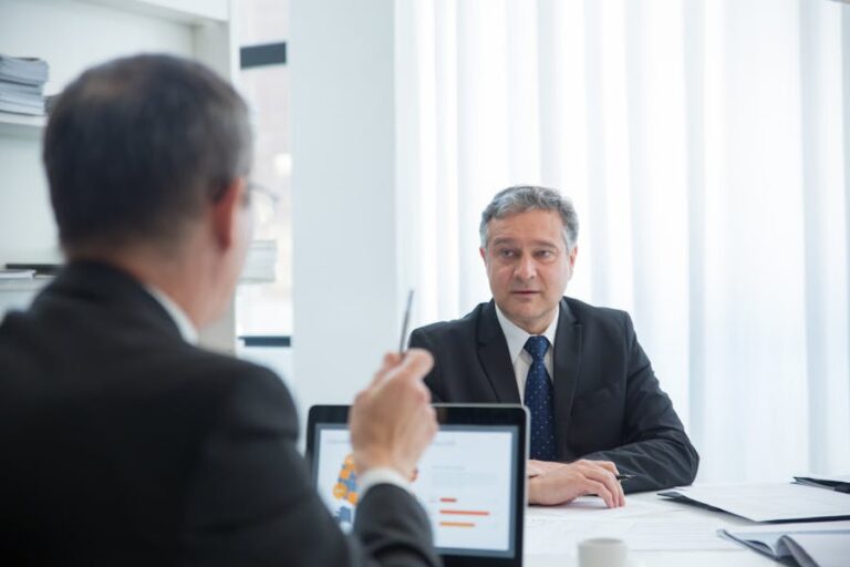 How Much Do Real Estate Lawyers Make