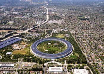 Apple Faces Lawsuit Over Alleged Unequal Pay for Women