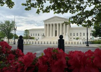 The U.S. Supreme Court Informed that judges did not' rubberstamp' legal fees in the $2.7 billion Blue Cross settlement.