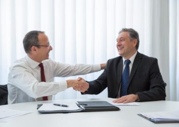 Dealing With Injuries: 4 Ways a Skilled Lawyer Can Help You