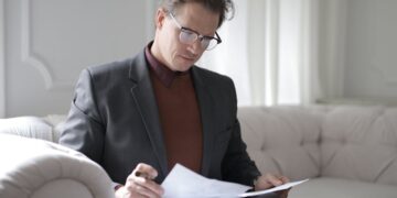 How Much Does A Lawyer Get From A Car Accident Settlement?