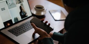 How Smartphones Have Transformed the Practice of Law