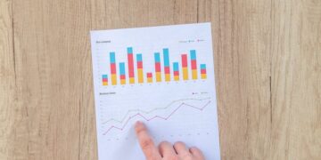 How to Design a Refer-a-Friend Program That Drives Consistent Revenue Growth