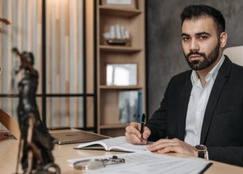 How to Know if Your Lawyer is Selling You Out Key Indicators