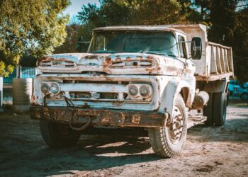 Who Is Liable For Truck Accidents Caused By Road Design