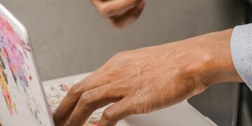 10 Common Mistakes to Avoid in Your Green Card Application