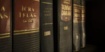 An Overview of Common Law Degrees and Career Paths