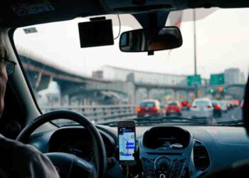 Key Traffic Laws Every New Driver Should Learn to Stay Out of Trouble