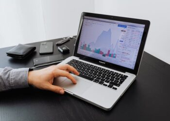 Most Common Legal Risks of Using Personal Devices for Work