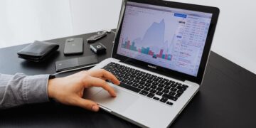 Most Common Legal Risks of Using Personal Devices for Work
