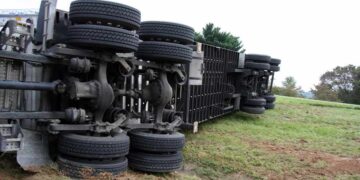 5 Things to Do if You’re Facing Injuries from a Truck Accident