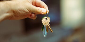 What Real Estate Law Is and Reasons to Study It