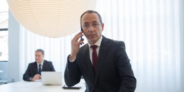 Who Gets Paid More a Lawyer or a Judge