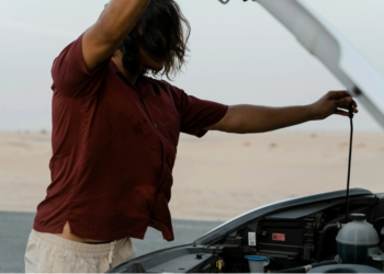 Electric Vehicle Battery Fires: Legal Implications for Manufacturers and Accident Victims