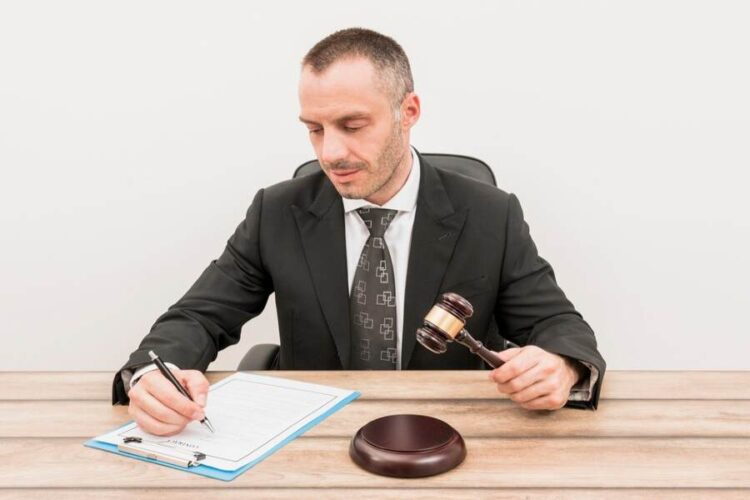 How a Bicycle Accident Lawyer Maximizes Your Claim