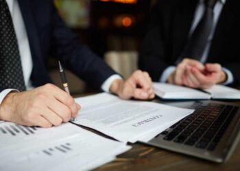 When to Speak with a Lawyer After a Rear-End Collision in Atlanta