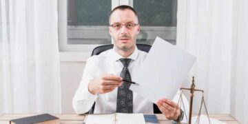 Why Hiring Criminal Defense Lawyers Improves Your Case