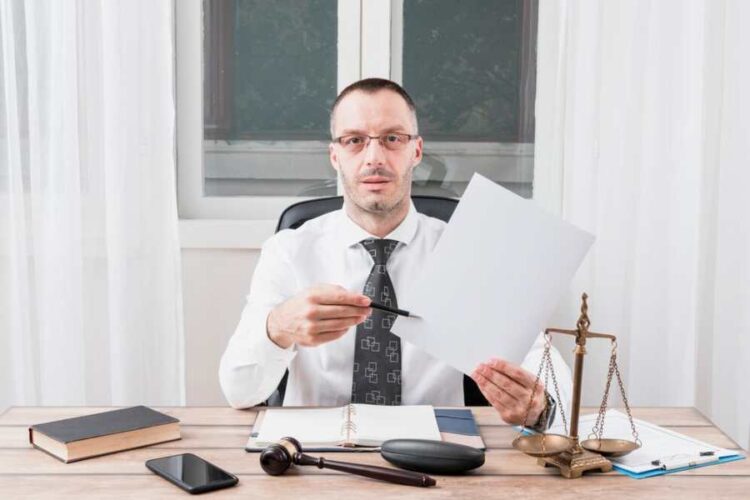 Why Hiring Criminal Defense Lawyers Improves Your Case