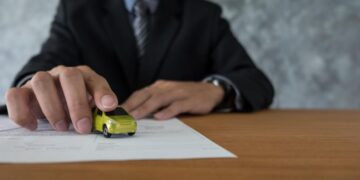 How a Los Angeles Lemon Law Lawyer Can Help You Navigate Car Defects and Manufacturer Delays