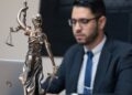 Top Red Flags to Watch for When Hiring a Personal Injury Lawyer 