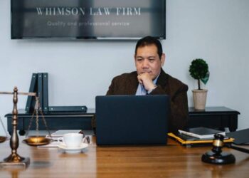 What to Expect from a Lawyer When Filing a Car Accident Lawsuit