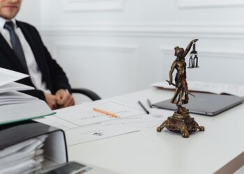 10 Essential Online Marketing Strategies for Legal Practices