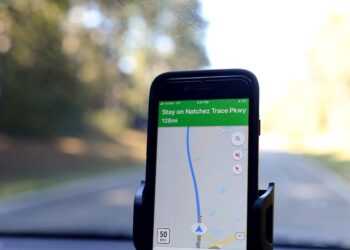 Navigating GPS Tracking Laws by State