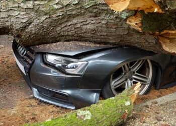 How A Lawyer Handles Car Accident Injury Claims