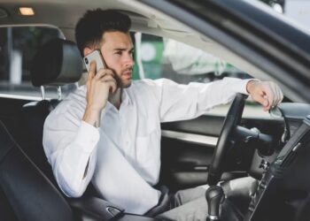 How Hands-Free Driving Laws Impact Drivers
