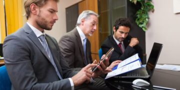 How Lawyers Prepare Clients for Family Court