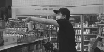 How Stores Can Protect Customers From Sharp-Edge Injuries