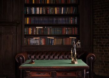 How a Leading Attorney Handles Commercial Disputes and Litigation in Texas?