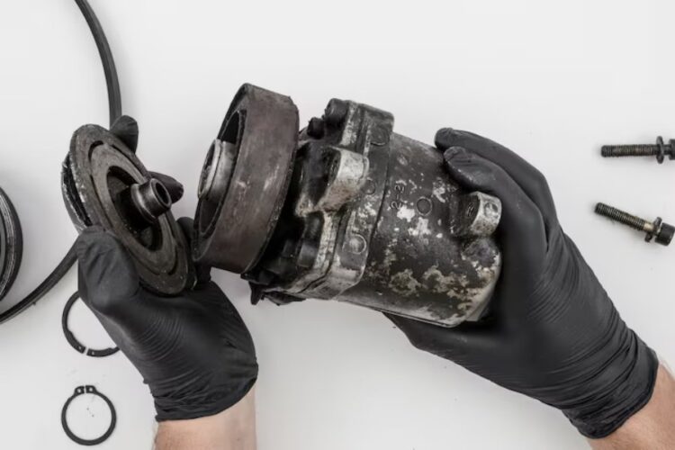 The Risk of Valve and Piston Damage From a Broken Timing Belt