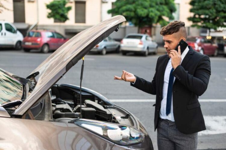 How a Car Accident Lawyer Helps After a Crash