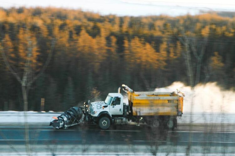 How a Truck Accident Lawyer Helps After a Serious Crash